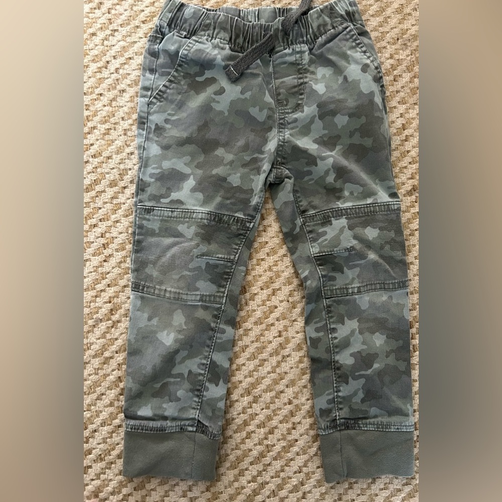 Cat & Jack boys 3t woven pull on pants camo green